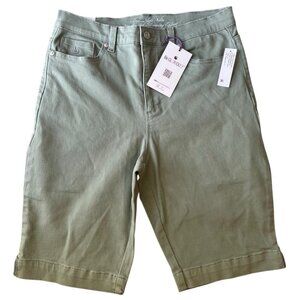 Gloria Vanderbilt Ladies Size 10 Slimming Panel Garden Sage Bermuda Shorts NWT